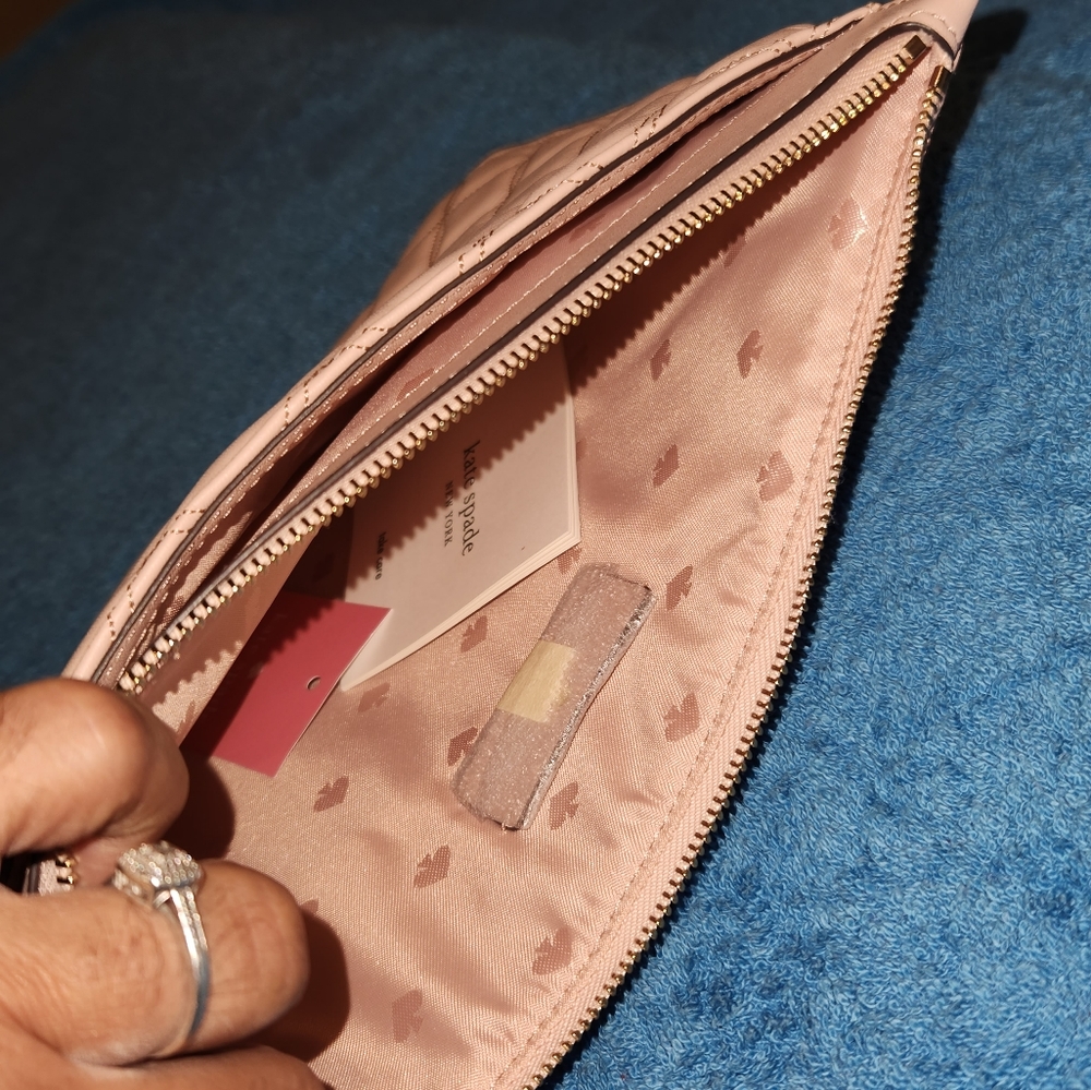 Beautiful Kate Spade Pouch - Picture 4 of 7